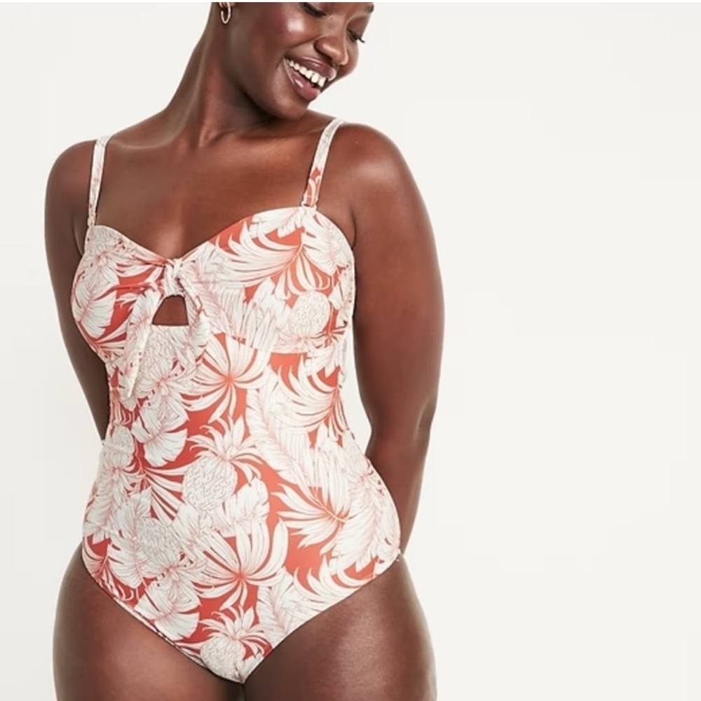 NWOT-OLD NAVY PLUS SIZE - Tropical Print One-Piece Swimsuit